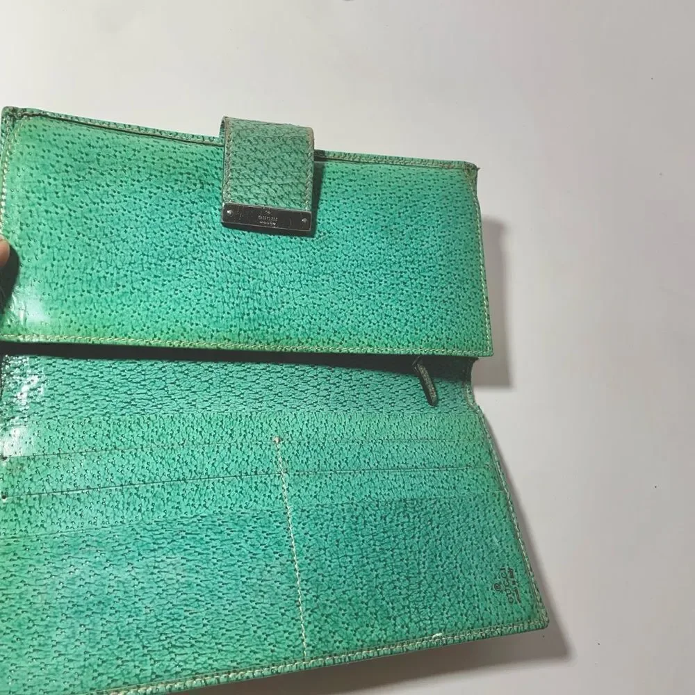 Gucci Tan and Green Continental Wallet - Picture 9 of 16